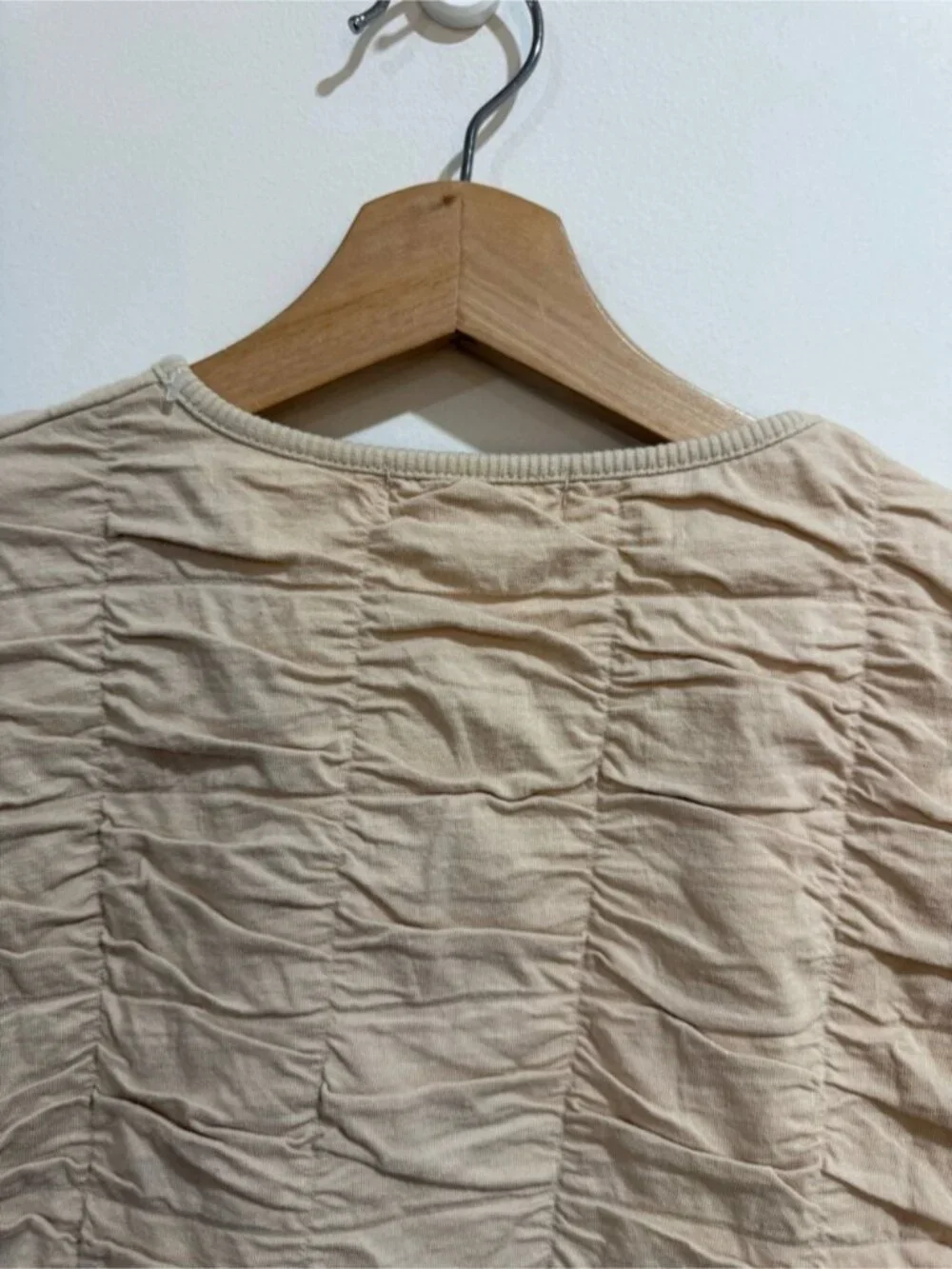 Oak + Fort Beige Textured Ruched Cropped Top Size L Minimalist - Picture 8 of 10